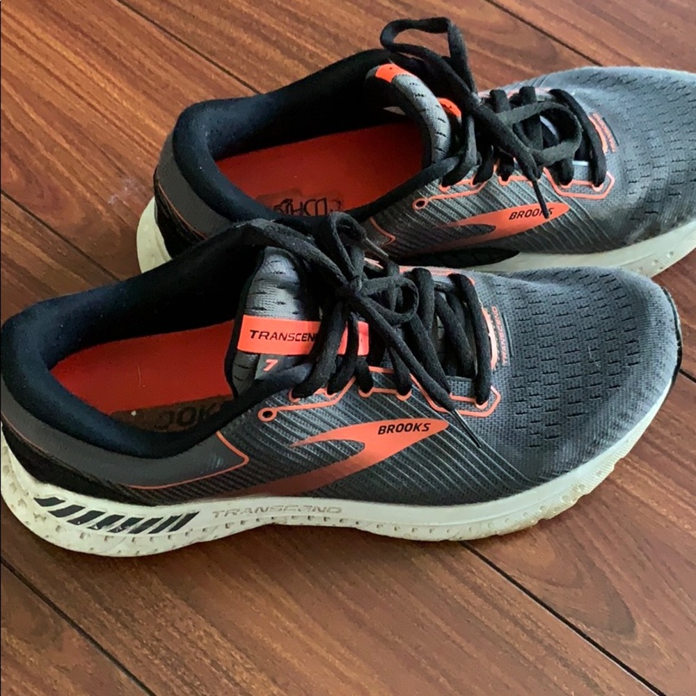 Brooks transcend 7 - only wore walking not running